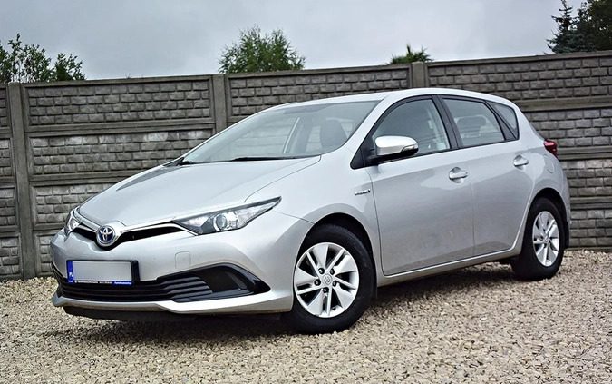 Toyota Auris cena 64500 przebieg: 98000, rok produkcji 2018 z Łódź małe 562